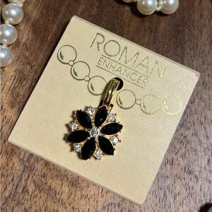 Vintage Roman Brand Black and Gold Flower Pendant